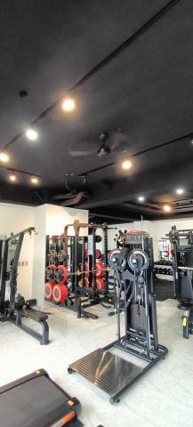 怡信工程 - 健身房燈光及吊扇施作