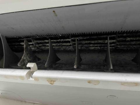 鴻人電器行 - 冷氣保養前 鴻人電器行 - 冷氣保養前