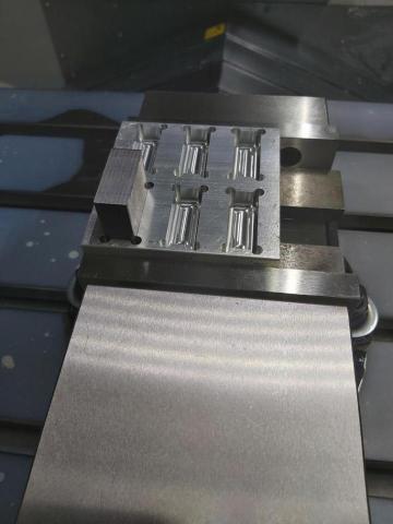 HUA - CNC開模製造夾具