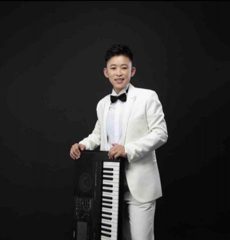 提供電子琴鍵盤服務的專家范瑀軒