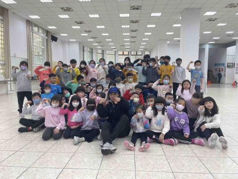 小剛老師 - 街舞教學、初級、入門、進階 皆可討論 -  小剛老師 - 街舞教學、初級、入門、進階 皆可討論 -