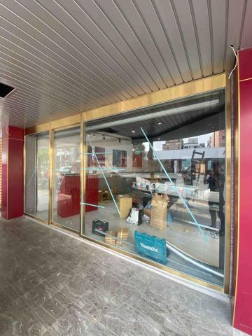 侑竤企業社 - 鍍鈦門框➕自動門