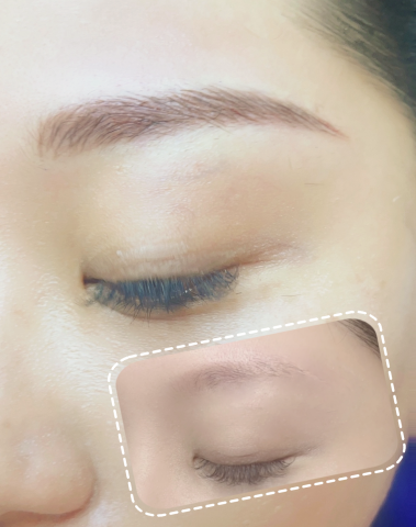 YI HSIN の舞妝美學 - 飄眉、線條眉，毛流自然融入自己原本的眉毛，栩栩如生，就像是自己的眉毛