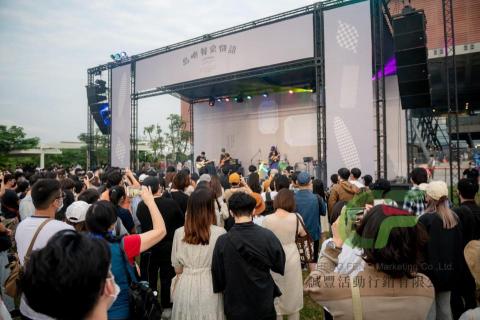 誠豐活動行銷。燈光音響。活動整合。會場佈置。CFMarketing - 大型舞台結構屋頂 誠豐活動行銷。燈光音響。活動整合。會場佈置。CFMarketing - 大型舞台結構屋頂