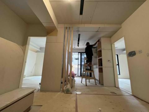 小Q  油漆工程 - 裝潢場 AB 膠