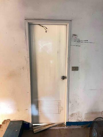 葳逸室內裝修 - 360客戶換裝前塑鋼門破損！6/14
