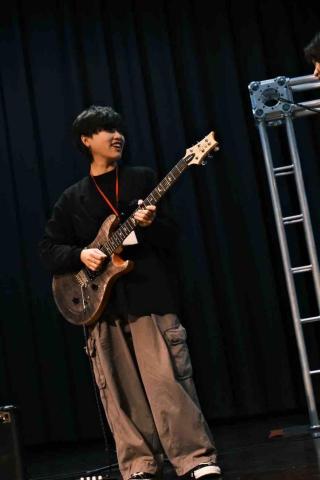 台中Style work吉他教學團隊 - 昱馨老師 台中Style work吉他教學團隊 - 昱馨老師