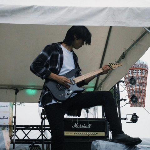 Nash - 日本 Coming kobe音樂祭 擔任session 吉他手