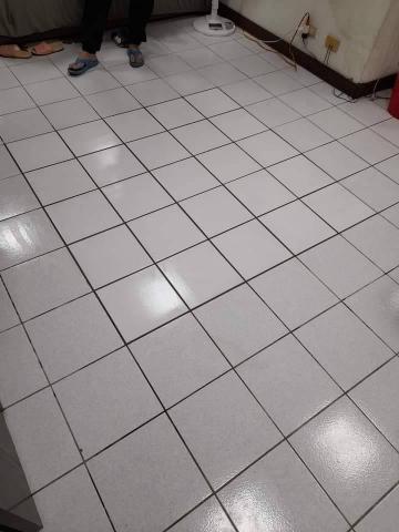 安氏國際。 磁磚。油漆。 家庭裝修 - 完工