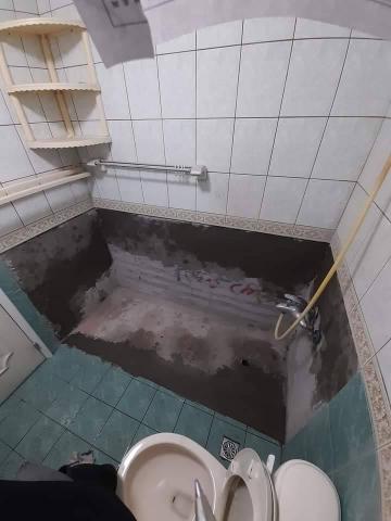 安氏國際。 磁磚。油漆。 家庭裝修 - 牆面施工中