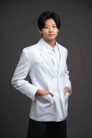 馮文風_台大牙醫系 - 