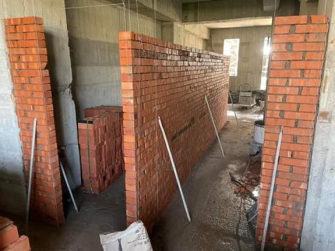 曾惟彥工程行 - 砌磚牆