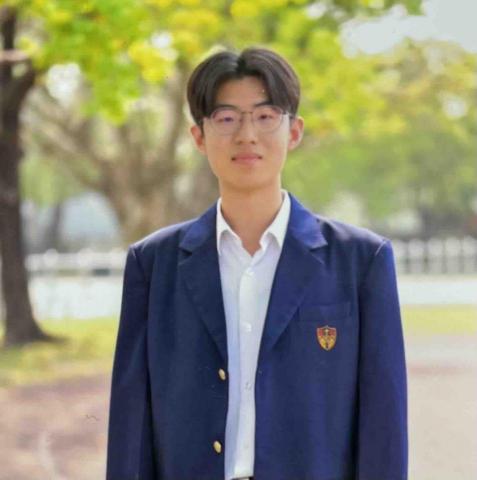 提供學測數b服務的專家廖子瑋