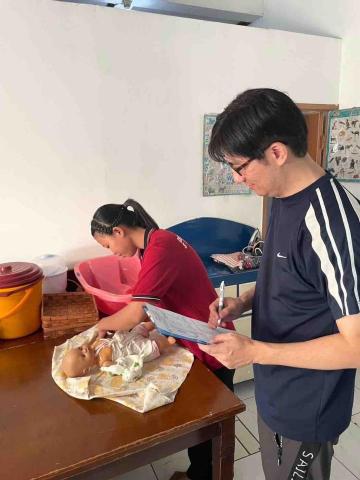 李綾-外勞諮詢＆申請(頂尖國際人力) - 來源國訓練中心訪查，為雇主嚴格把關看護品質