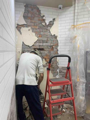 曜藝設計工程 - 永和團購店 牆面打除 清運 重砌磚牆