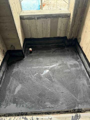 晟旭創新有限公司 - 營造建案陽台90度角六角網鋪設+第一道100%滲透性底漆第二道虹牌單液型彈泥滾塗