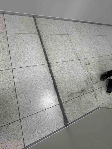 曜藝設計工程 - 新莊塑膠地板拆除 重鋪新地板