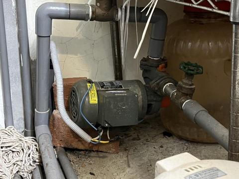 傑世科技 - 文心街更換前舊有加壓泵(台製)