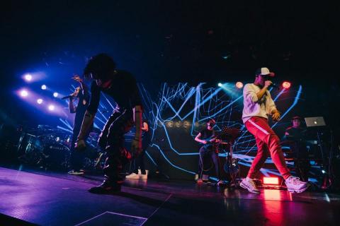 翔翔翔 wubaii - 演出: 歌手 KIRE 演唱會 木吉他/電吉他手