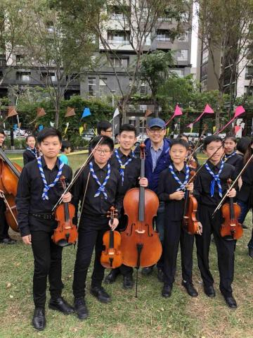 施威廉 - 於台中勤美表演