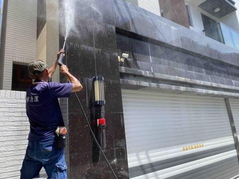 淨雅清潔有限公司 - 大樓外牆磁磚清洗