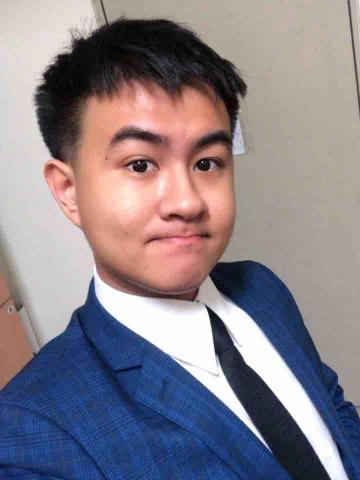 提供修理皮包拉鍊服務的專家陳岡政