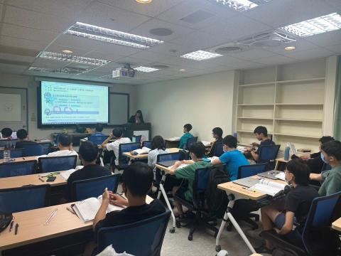 洪佳信 - ITS Python考證班