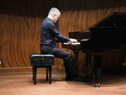 Noémie思思（鋼琴長笛老師） - 