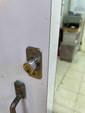 🚪松美木門維修🚪 - 日本Alpha 503 插勾鎖頭安裝 🚪松美木門維修🚪 - 日本Alpha 503 插勾鎖頭安裝