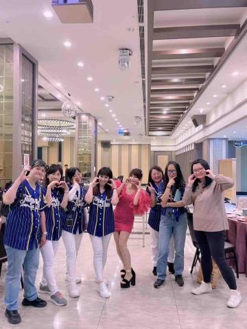 主持人🎤菈菈 - 