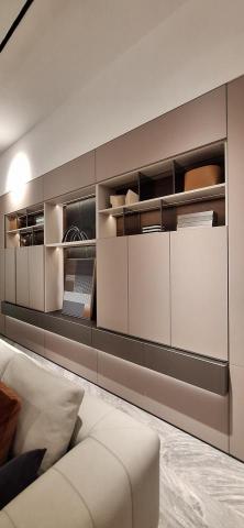 雅室內裝修有限公司 - 由義大利名師開發的板材,E0V313材質,有烤漆,結晶烤漆,雙飾面材,進口五金,每年發表新款家居設計,為您的家居帶來新流行