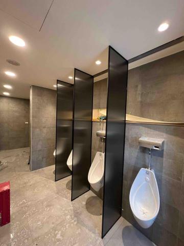 JX專業樓房隔熱窗飾紙 - 廁所屏風貼有美觀隱密效果的膜完成圖