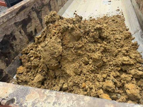 廢棄物清理 搬家 細清 除草 整地 - 免費乾淨土 有需要的地主可以私訊我