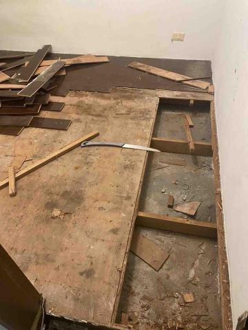 秉昇工程行 - 原有地板拆除