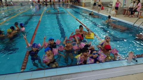 私人游泳教練 - 暑假安親班（kiki家族）