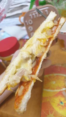 陳芝暄 - 爆漿口袋披薩