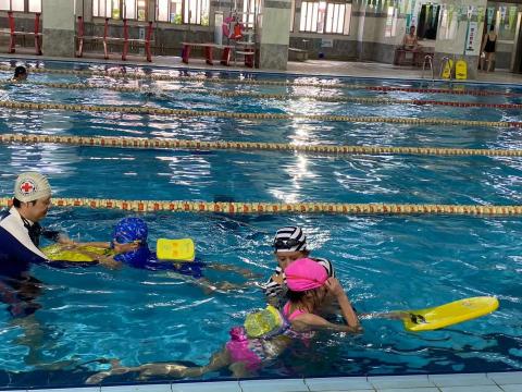 私人游泳教練 - 松山國小特教班游泳課