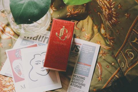 Wang April - 商品攝影作品-1
* 情境拍攝3-6張圖，請告知需求或提供照片範例
* 商品須於確定合作後寄給我方
* 報價$1050，以上報價未含額外道具採購費用及商品運送費用
* 照片皆可授權商用、個人使用。
