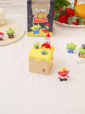 Wang April - 商品攝影作品-3
* 情境拍攝3-6張圖，請告知需求或提供照片範例
* 商品須於確定合作後寄給我方
* 報價$1050，以上報價未含額外道具採購費用及商品運送費用
* 照片皆可授權商用、個人使用。

