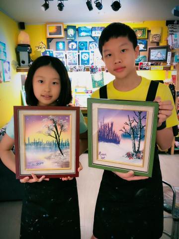 姍蒂23咖啡油畫 - 一同歡樂