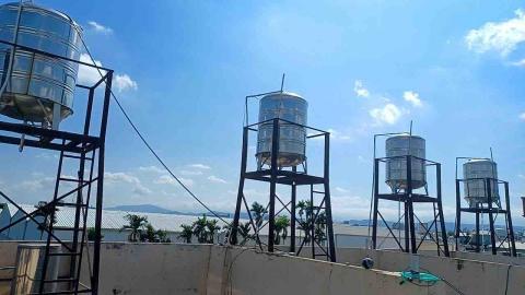 包你洗到府除塵蟎｜清洗冷氣 - 上山下海～清洗水塔有多冒險啊！