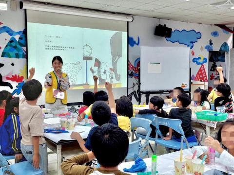 音樂家教/藝術啟蒙 - 於新北市烏來國中小，擔任小一、小二藝術課程老師