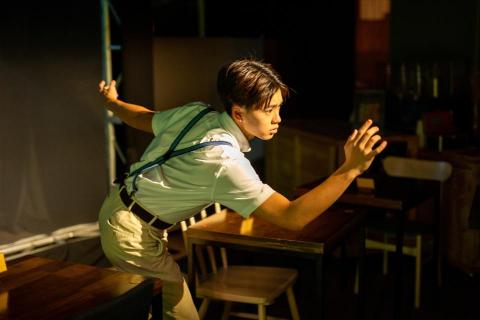 YU一U 短影片/剪輯/企劃/日文/設計 - 演出中動態攝影
/2022 國家戲劇院戲台酒館