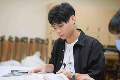 范愈欣 - 批改學生的題目