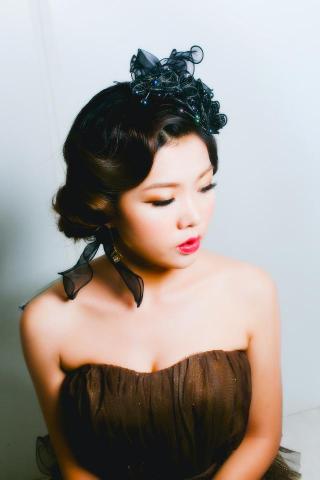 新秘Mina - ღ 歡迎來電預約試妝 ღ
#台南新娘秘書 - Mina
☛#新娘專屬魔術師 #風格花嫁
#整體造型設計
{同場下訂新秘搭配婚攝優惠方案實施中}
#新秘檔期 詢問：
☎0910 329 165
LineID: mina-168
❖❖❖❖❖❖❖❖❖❖