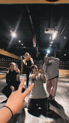 VVei 吳庭葦 - 小團課日常(⁎⁍̴̛ᴗ⁍̴̛⁎)