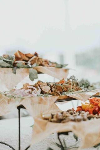 肉慾少年-到府代烤｜行動酒吧 - 外燴出餐擺盤