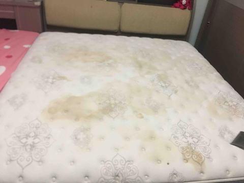 佳美潔 - 床墊清洗前 佳美潔 - 床墊清洗前