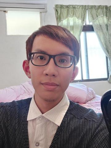 呂志剛 - 在我家拍的