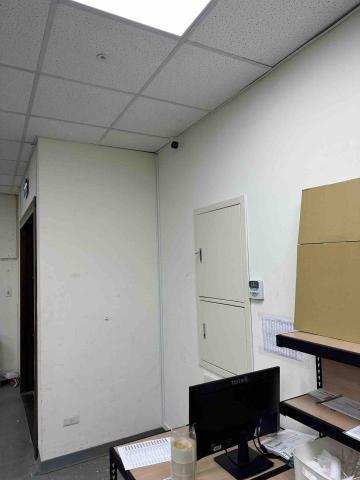 Zavier(楊先生） - 藥局倉庫安裝監視器